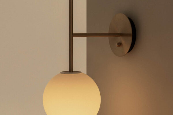 1. Openingsbeeld Audo_TR_Bulb_Suspended_Wall_Lamp_1